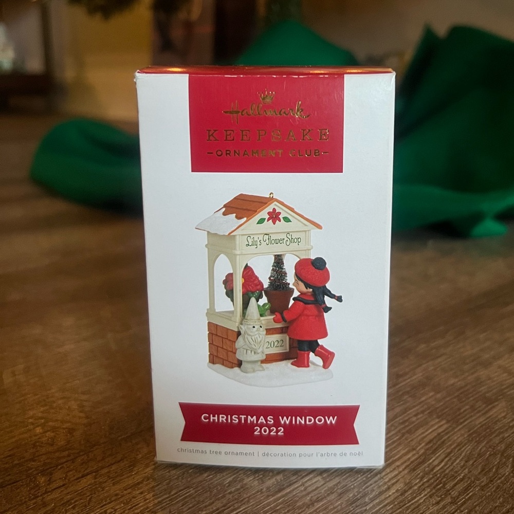 New Hallmark Ornament Club Christmas Window 2022